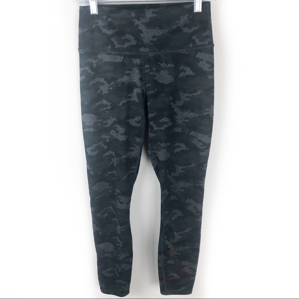 Powerhold made by Fabletics- Camo cropped leggings